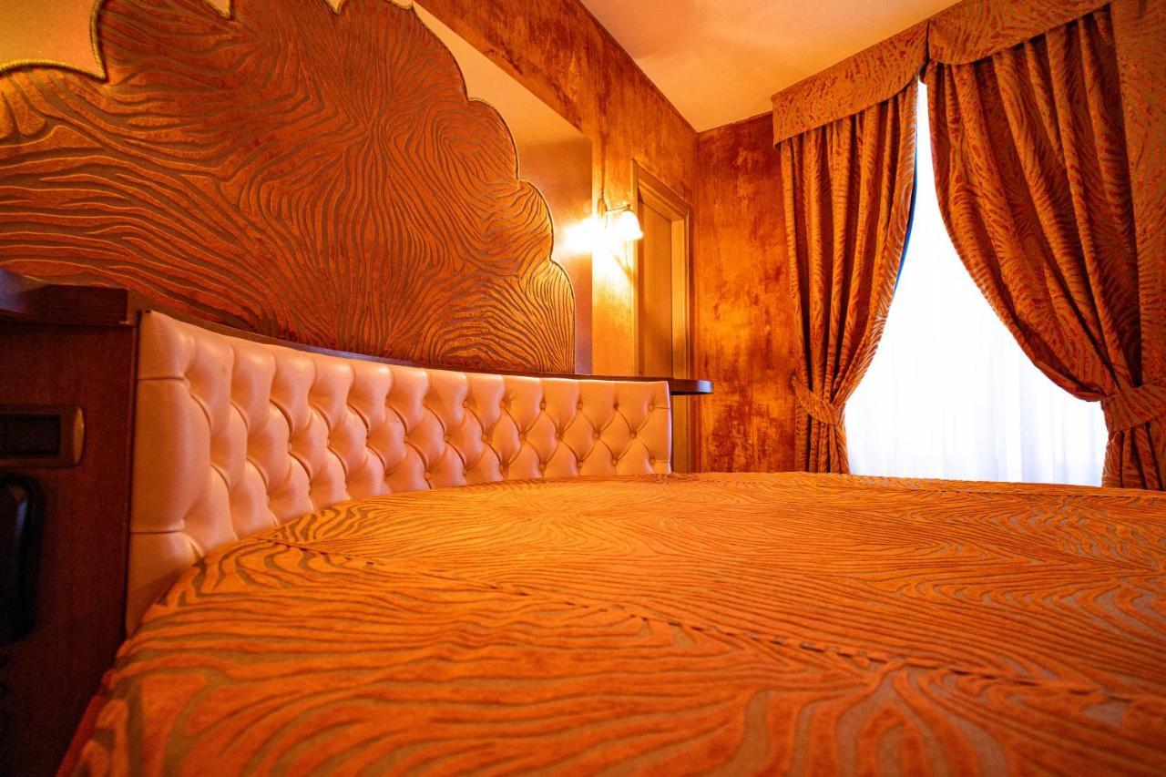Marcantonio Hotel Giugliano In Campania Esterno foto